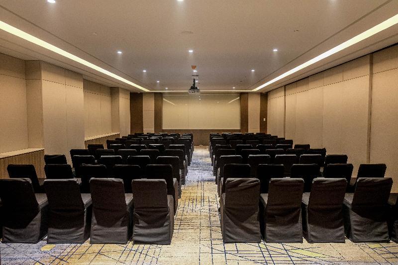 อคาเซีย โฮเต็ล ดาเวา Hotel Davao ภายนอก รูปภาพ